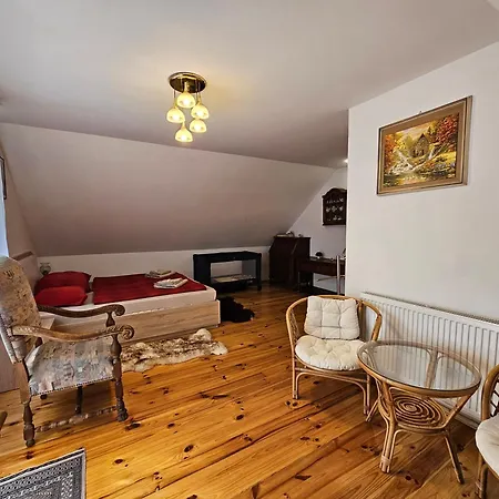 Casa de Férias Dom Letniskowy Julka Z Kominkiem, łódka, Rowery - Jezioro Gim - Park Bartbo Teerau